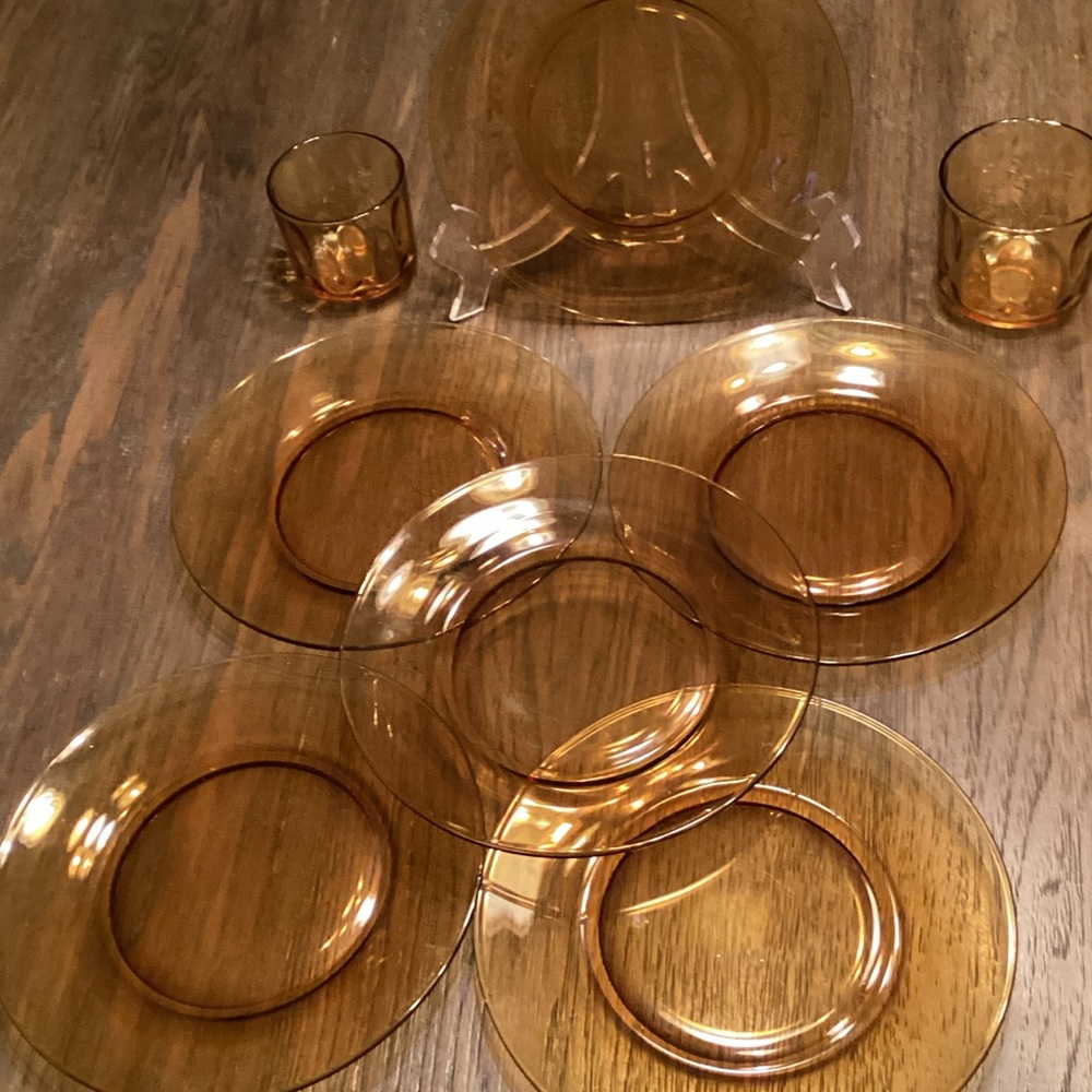Set of 6 Amber 8” plates and 2 Amber Rock Glasses (2 different sizes)